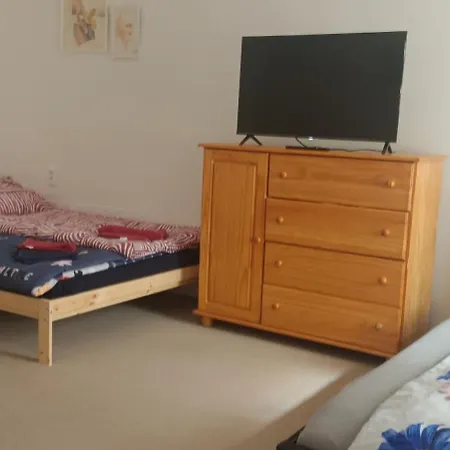 Apartment S Terasou A Zahradou Brünn